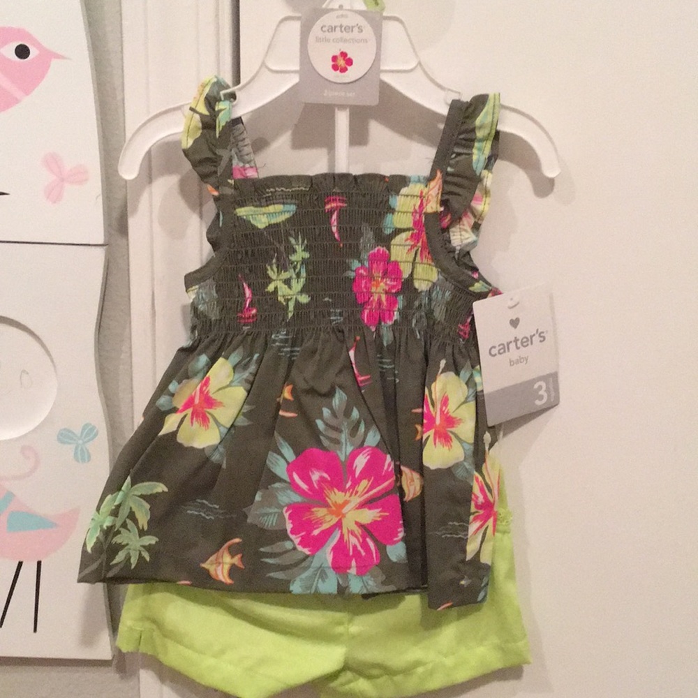 NWT Carter’s Baby Girl Layette Set - 3 MO